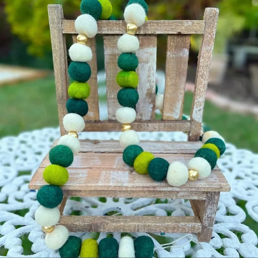 St Patrick’s Day Wool Pom Pom Garland String Single Strand 6 feet